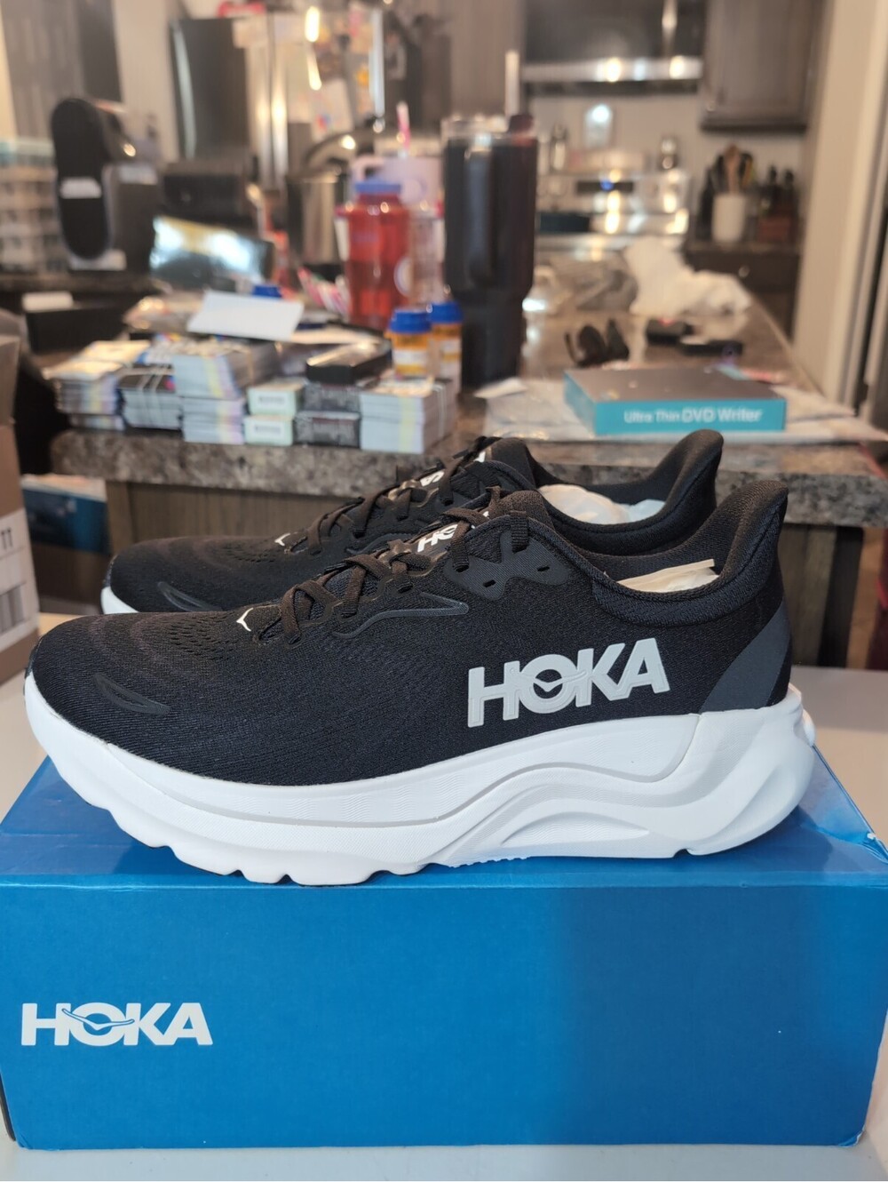 Hoka One One Arahi 8 Black White 1168690-BWHT Men's New Size 9.5 D